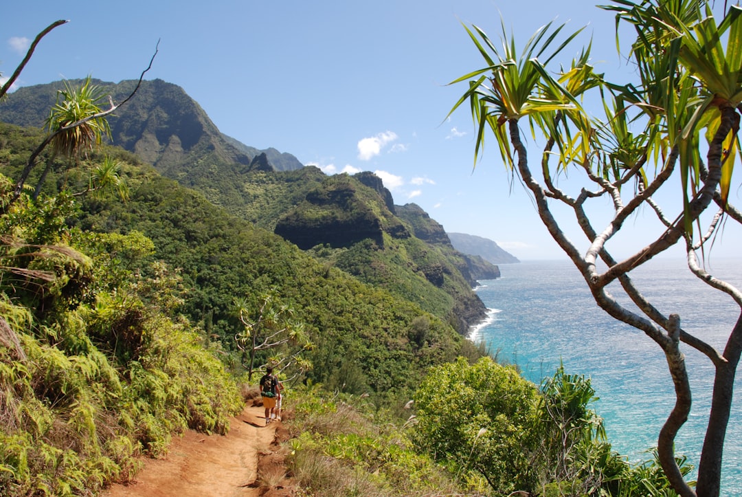 Découvrez le Kalalau Trail : Une randonnée sauvage - Kalalau Trail | Secret World Trip Planner