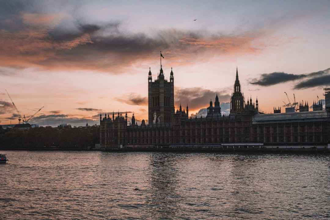 Secret World vs TripIt: Which App Best Organizes Your London Itineraries? - Londra | Secret World Trip Planner