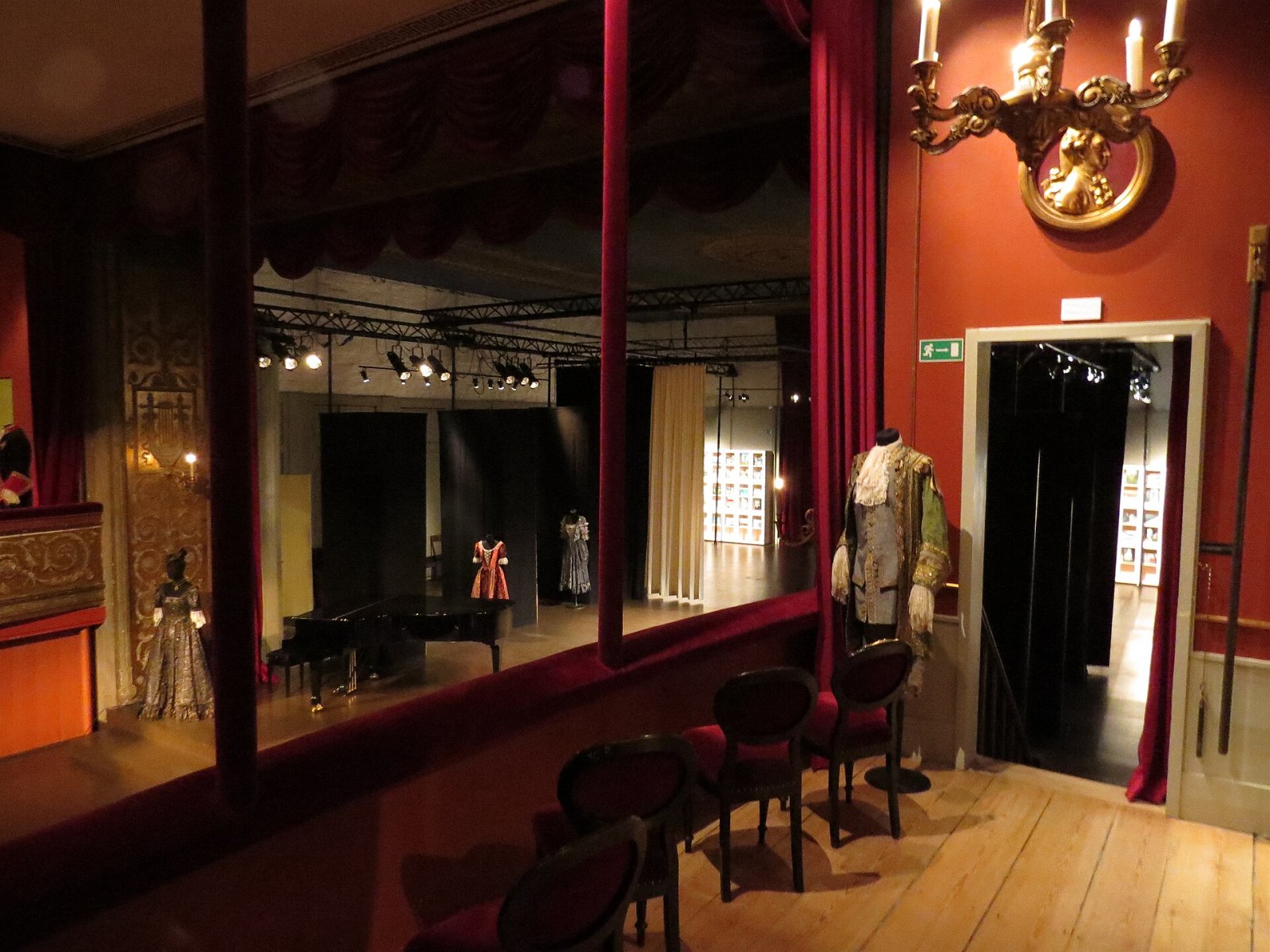 Découvrez le Teatermuseet : un voyage dans le théâtre danois — Christiansborg Ridebane 12