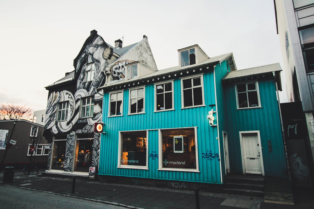 Visitez le Musée Phallologique Islandais de Reykjavík - Reykjavík | Secret World Trip Planner