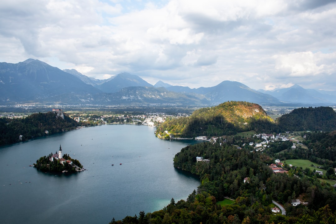 Mala Osojnica: Il Panoramico Paradiso di Bled - Ljubljanska cesta 8 | Secret World Trip Planner