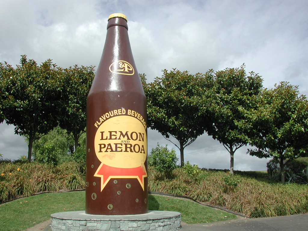 Discover the Big Lemon & Paeroa Bottle in New Zealand - Paeroa | Secret World Trip Planner