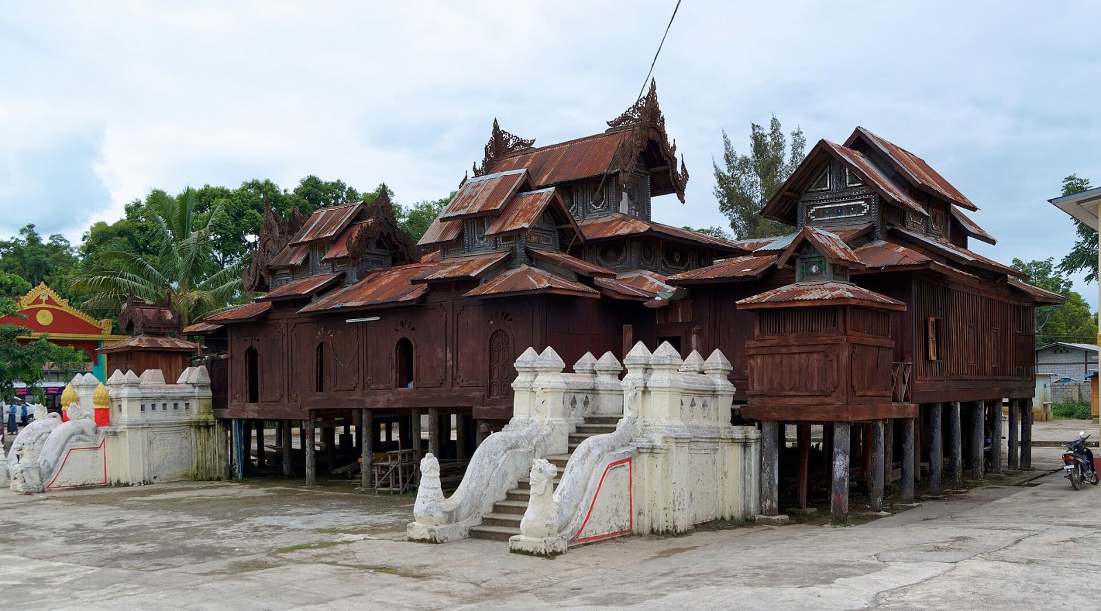 Découvrir Shwe Yan Pyay : un trésor culturel du Myanmar - Nyaungshwe | Secret World Trip Planner