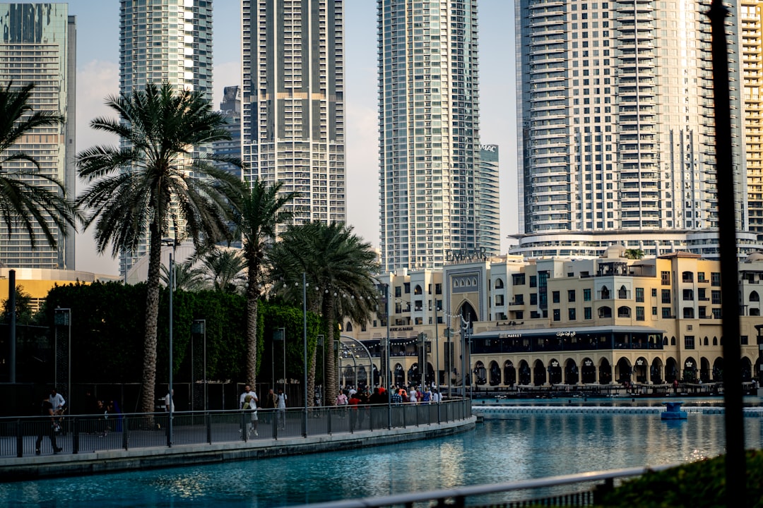 Burj Khalifa : l'icône de Dubaï qui touche le ciel | Secret World Trip Planner