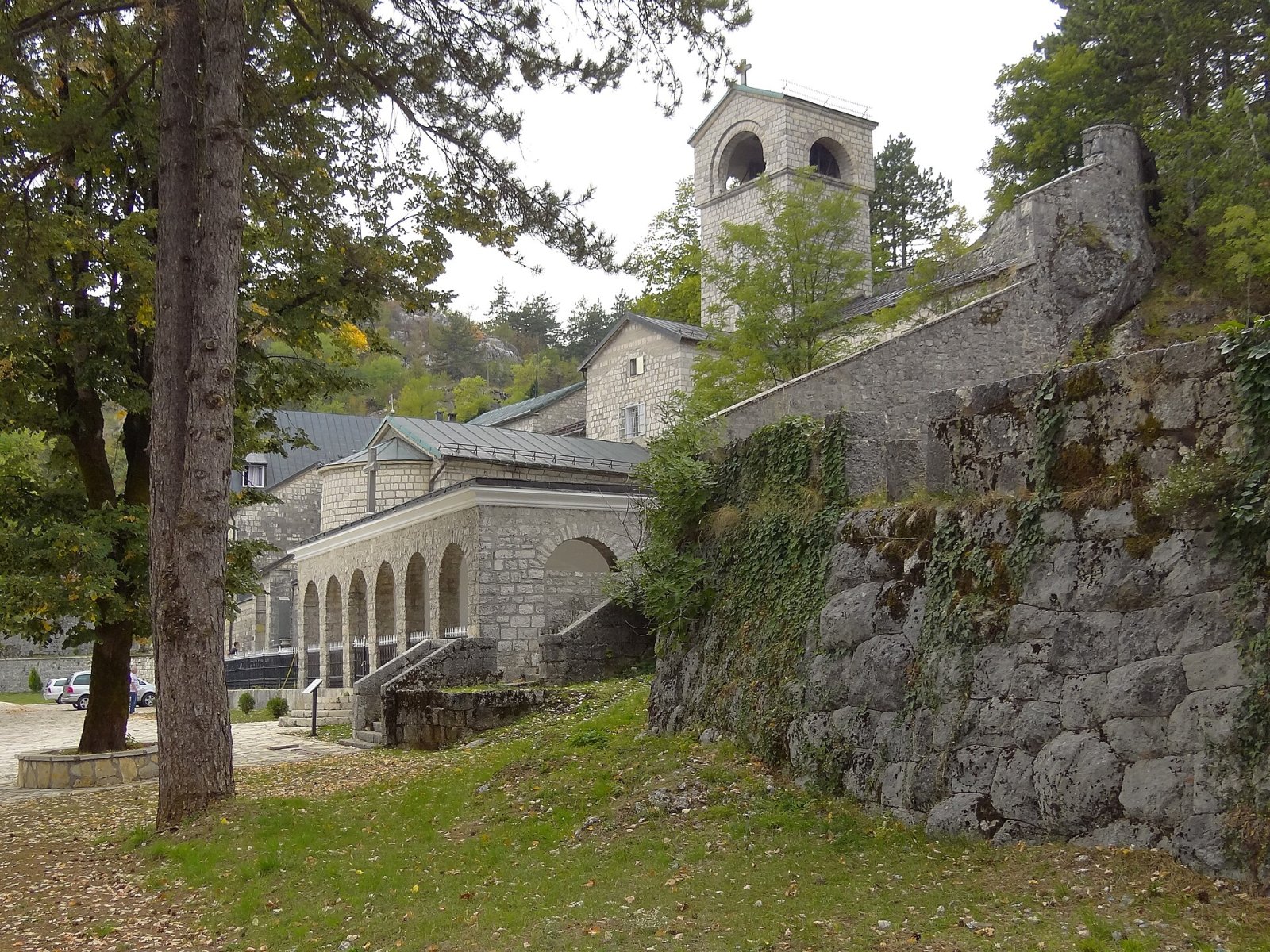 Cetinje Kloster: ein kulturelles Juwel Montenegros - Cetinje | Secret World Trip Planner