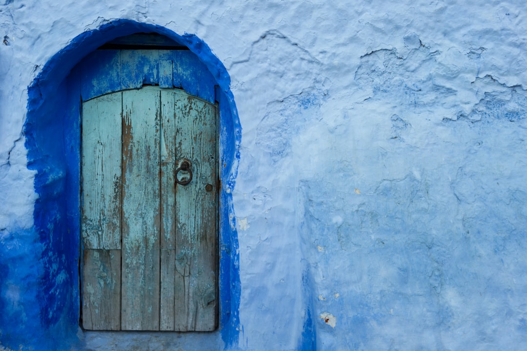 Marchés de Chefchaouen : bleu, épices et tissus berbères — 5P9R+W2V