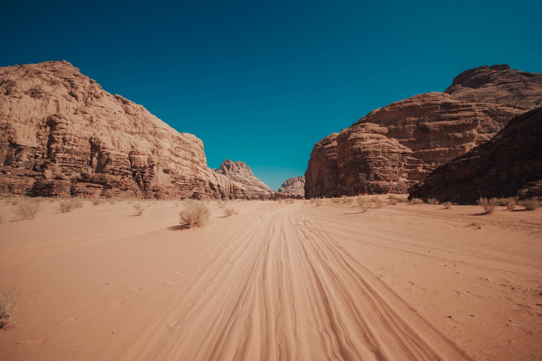 Khazali Canyon: Nabatean Inscriptions in Wadi Rum — GC9F+GP7 Area protetta Wadi Rum