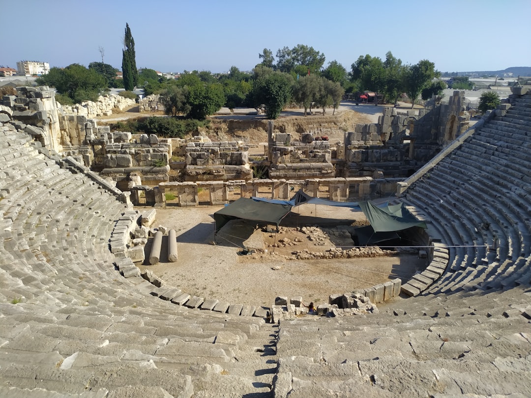 Théâtre de Kourion : spectacles au bord de la mer - MV7Q+P49 4620 | Secret World Trip Planner