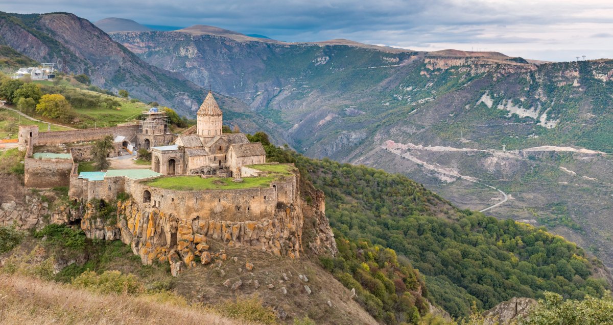 Monastero von Tatev: mittelalterliches Juwel in Armenien - H45 | Secret World Trip Planner