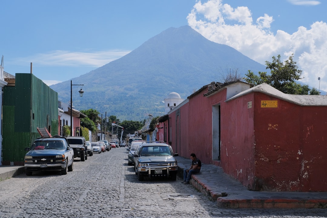Découvrez Conjunto P : Histoire et Culture du Guatemala - Tikal | Secret World Trip Planner
