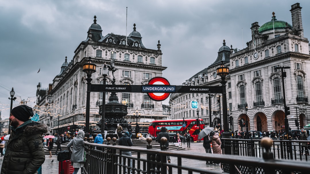 Secret World vs Google Trips : le meilleur planificateur de voyage à Londres 2026 - Londra | Secret World Trip Planner