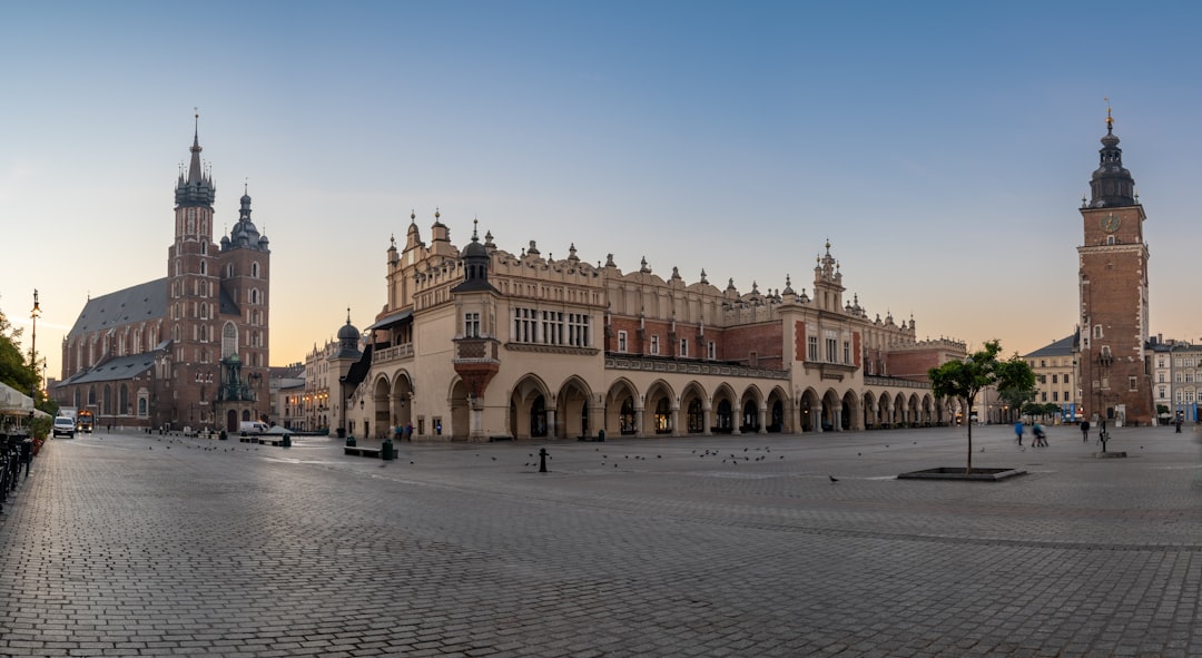 Museu da História de Cracóvia: 21 Edifícios Históricos - Rynek Główny 35 | Secret World Trip Planner
