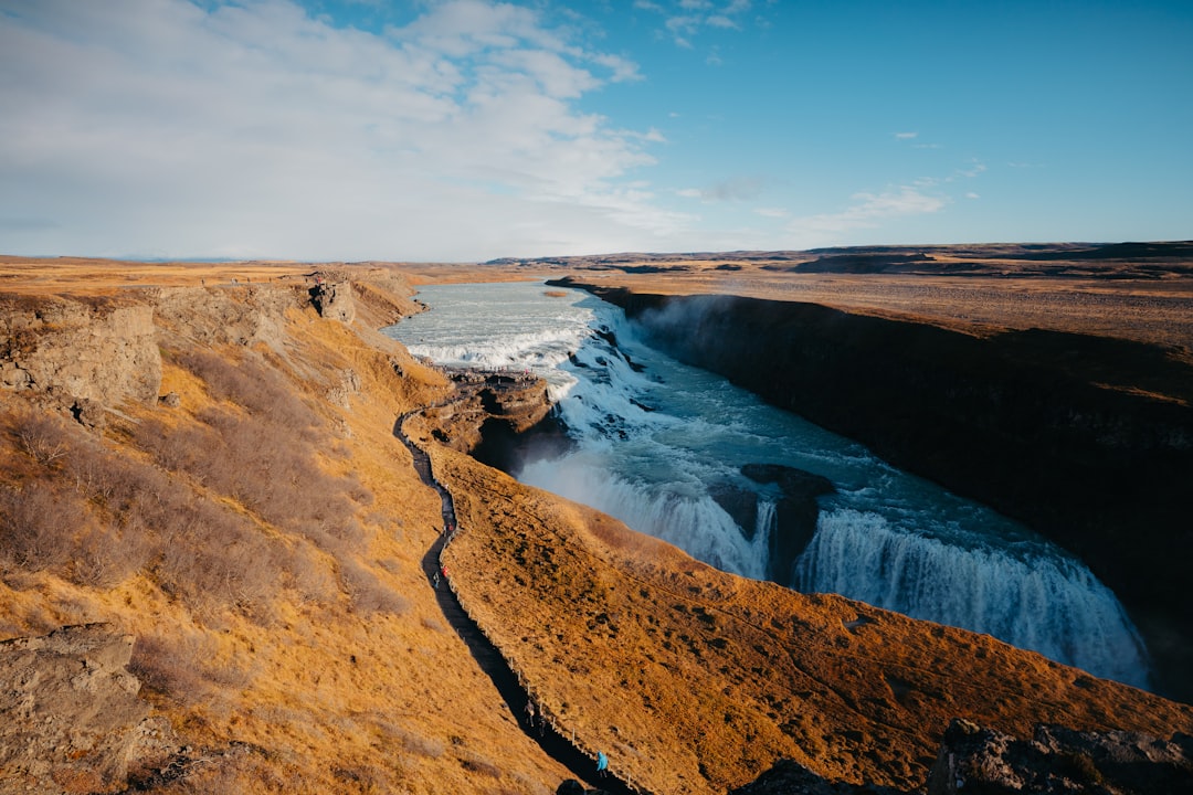 Gullfoss: La Cascata Dorata d'Islanda - 8VGH+RFR | Secret World Trip Planner