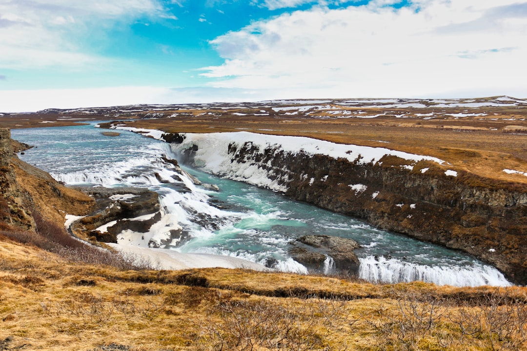 Gullfoss : La Cascade Dorée d'Islande - 8VGH+RFR | Secret World Trip Planner