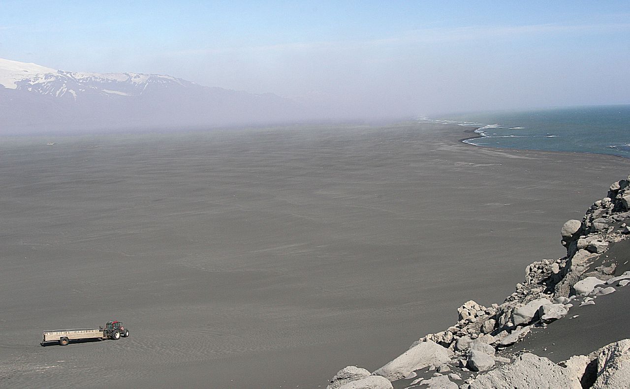 Découvrez Ingólfshöfði : l'histoire et la nature de l'Islande | Secret World Trip Planner