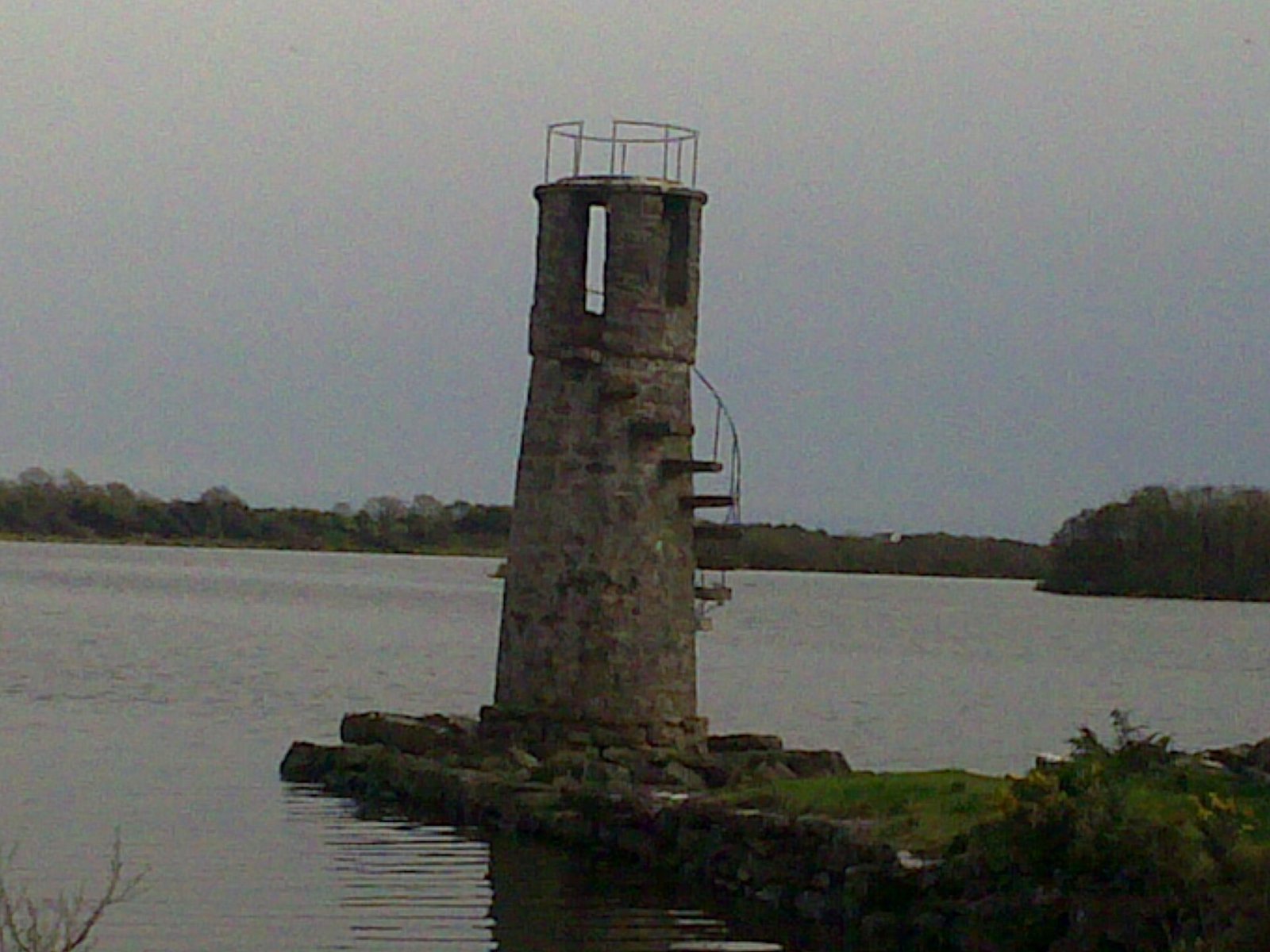 Découvrez le phare de Ballycurrin : Un trésor de la côte irlandaise - Ballycurrin | Secret World Trip Planner