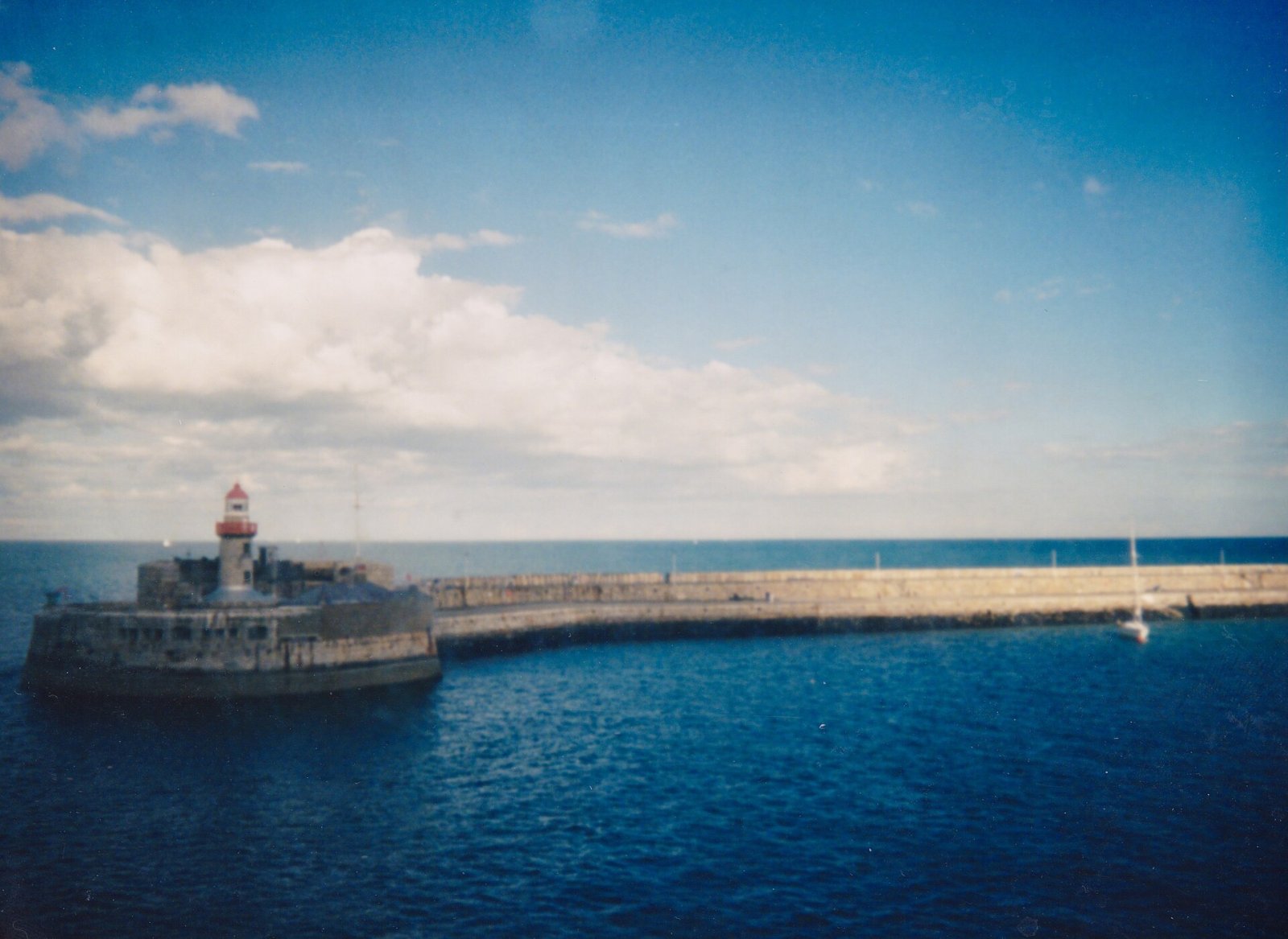 Découvrez le phare de Dun Laoghaire East en Irlande - Glasthule | Secret World Trip Planner