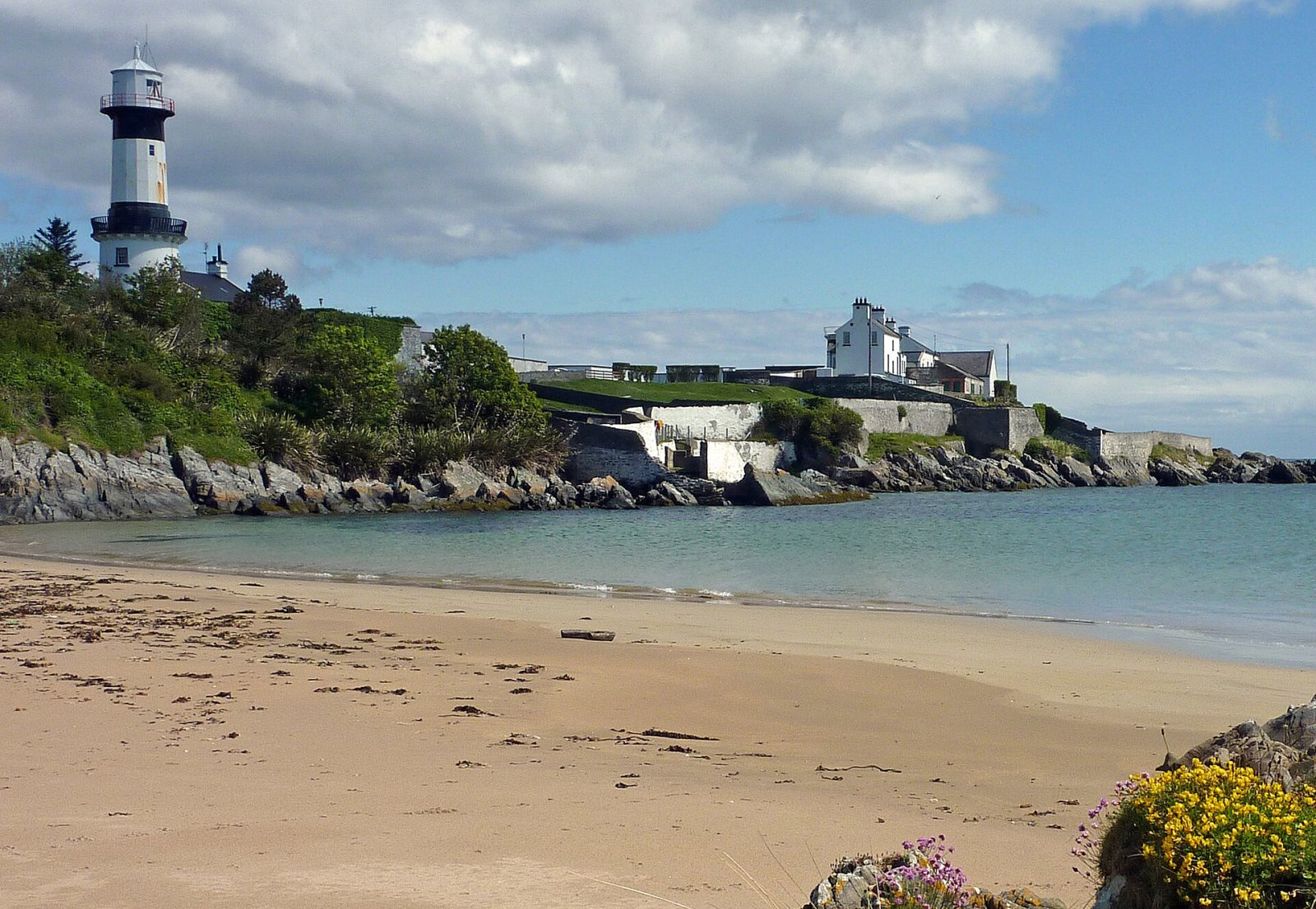 Scopri il Faro di Inishowen: un gioiello dell'Irlanda del Nord - Stroove | Secret World Trip Planner