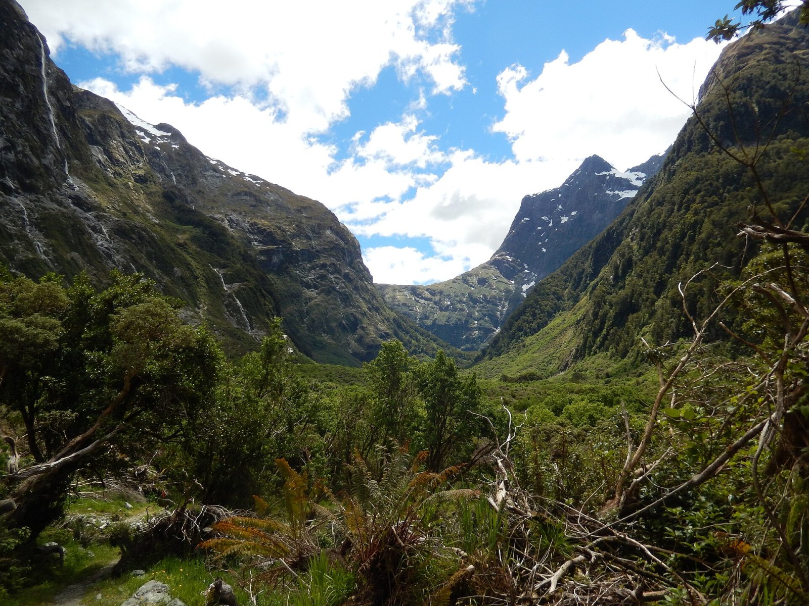 Discover the Enchantment of Omanui / McKinnon Pass in New Zealand - Fiordland National Park | Secret World Trip Planner