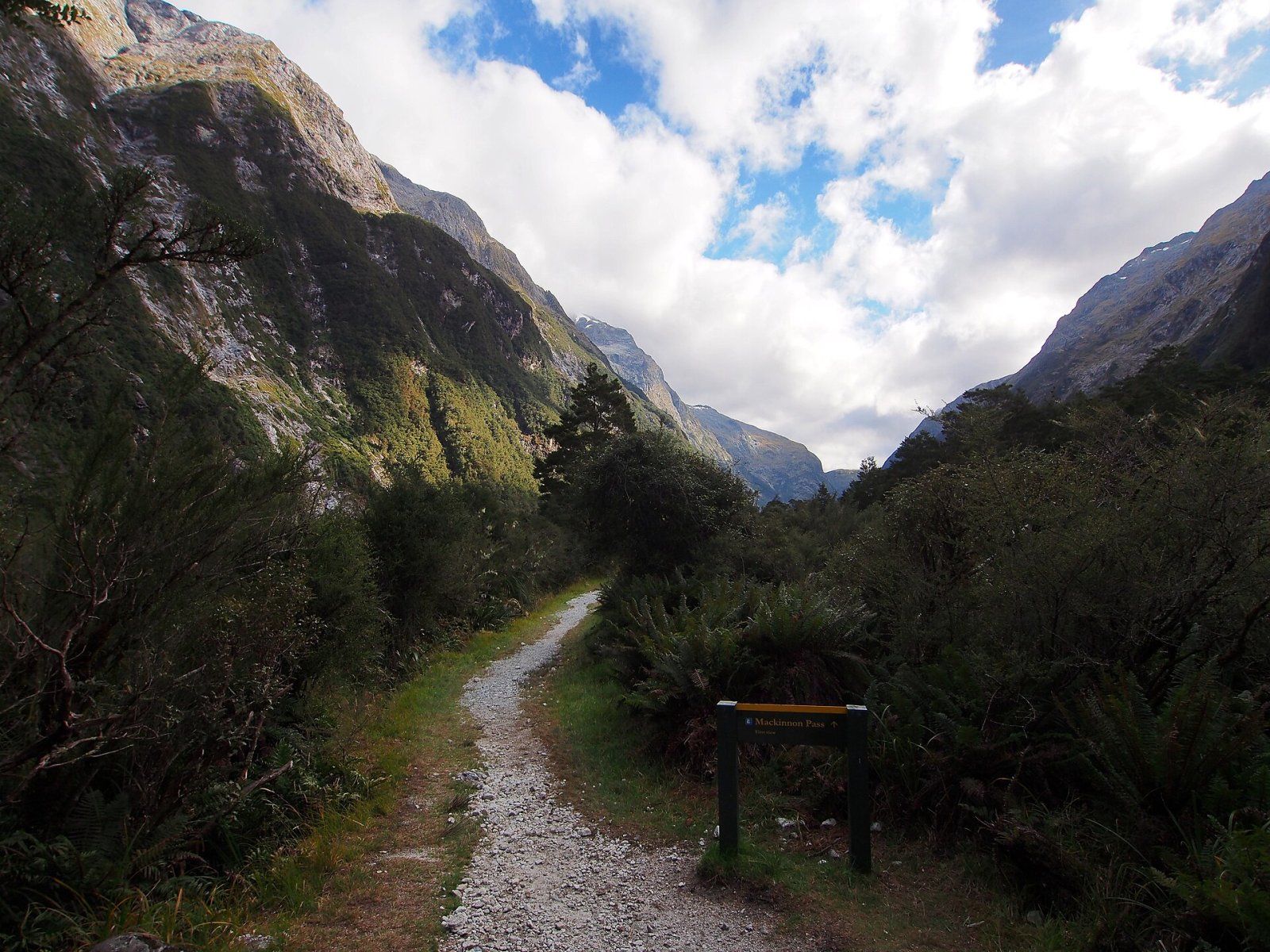Discover the Enchantment of Omanui / McKinnon Pass in New Zealand - Fiordland National Park | Secret World Trip Planner