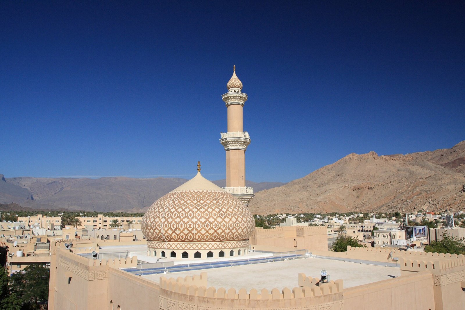 Découvrez la beauté de la Mosquée en Oman - Al Qasabiyat | Secret World Trip Planner