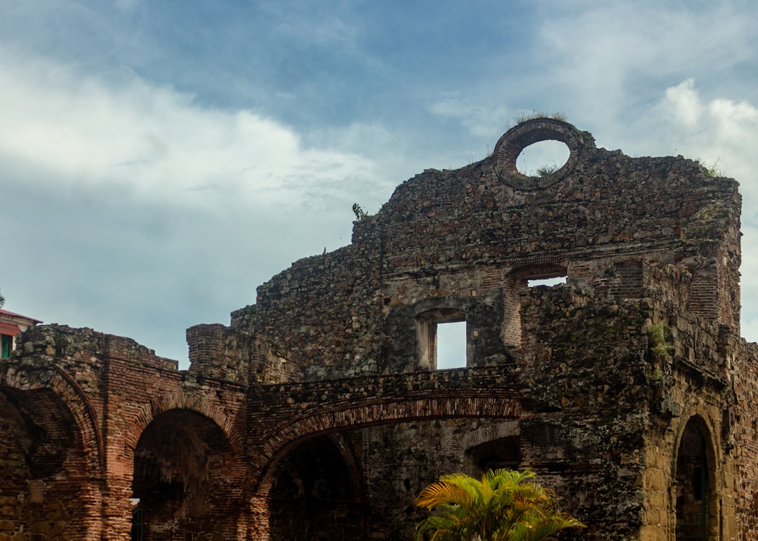 Scopri la Chiesa di Panama: un tesoro culturale da visitare — Hacia el Valle 22-59