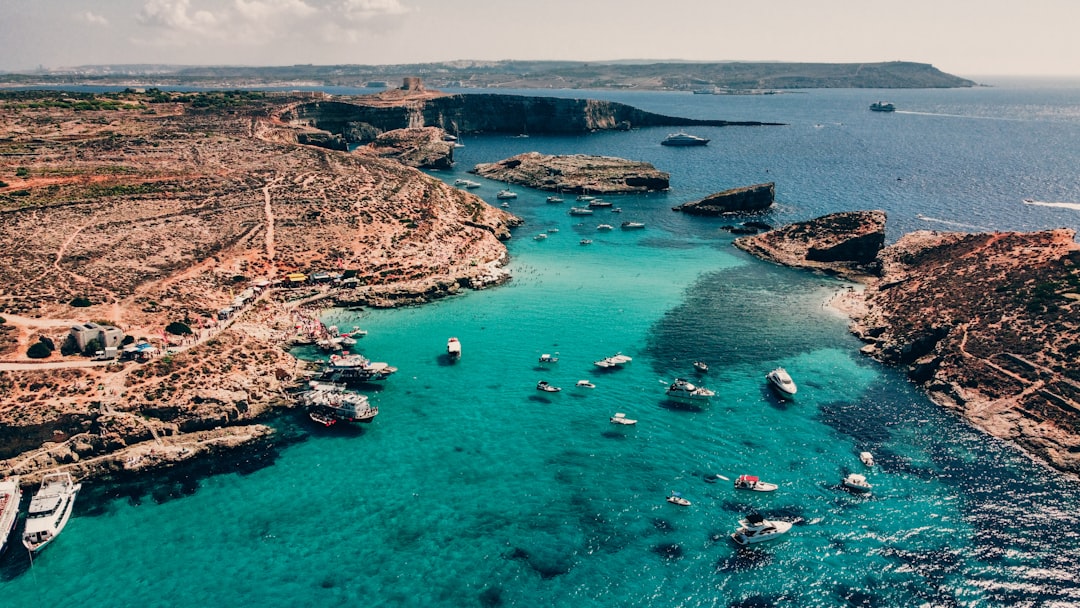 Comino : l'île sans voiture de la Lagune Bleue - Comino | Secret World Trip Planner