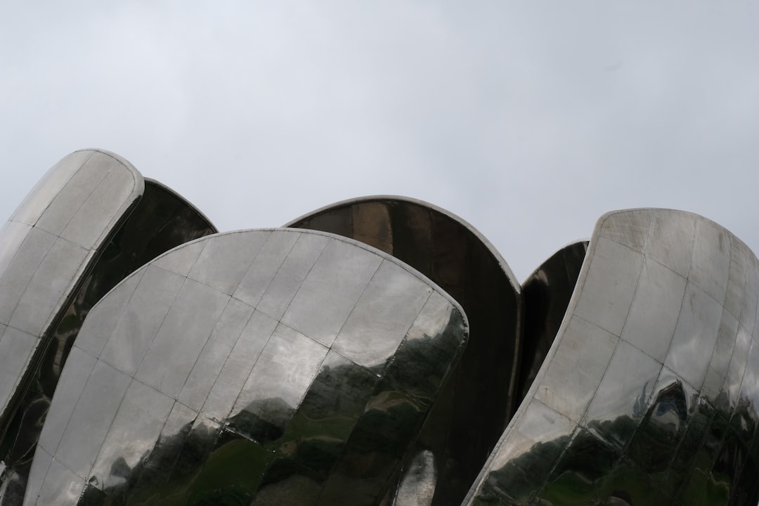 Floralis Genérica: Der Stahlblume von Buenos Aires - Av. Pres. Figueroa Alcorta 2301 | Secret World Trip Planner