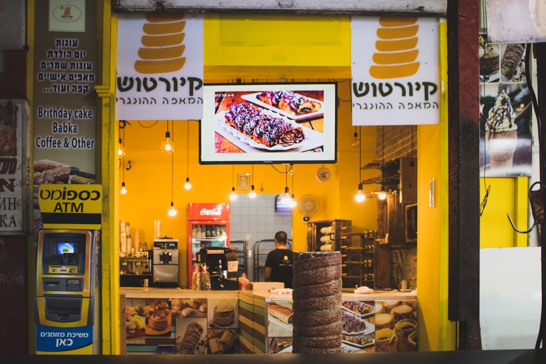 Shuk HaCarmel: il mercato più vivo di Tel Aviv - HaCarmel St 35 | Secret World Trip Planner