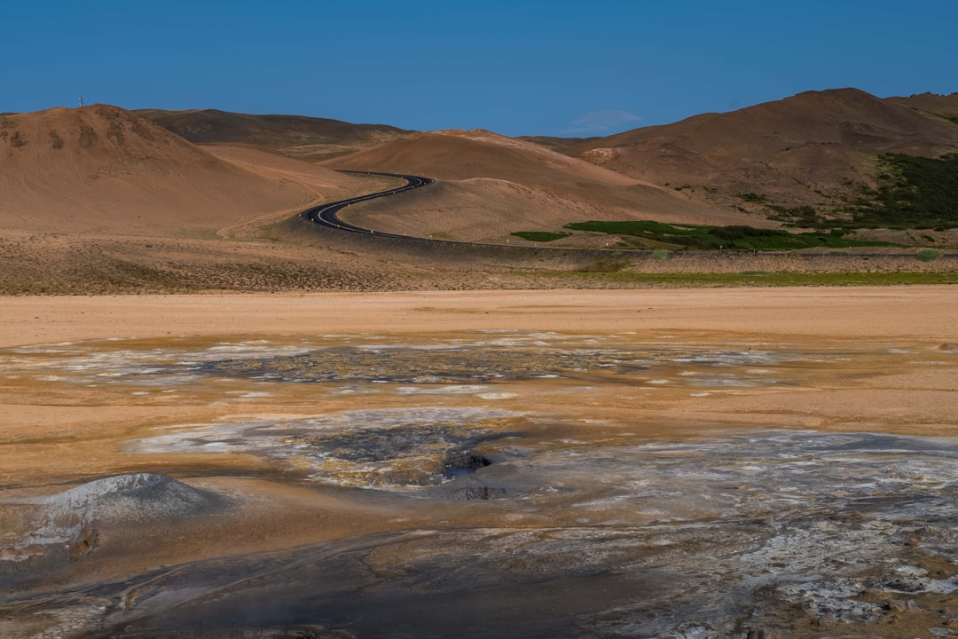 Découvrez Námafjall : le cœur géothermique de l'Islande - Reykjahlíð | Secret World Trip Planner