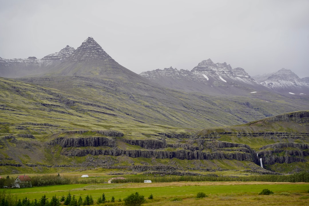 Erkundung von Víðgelmir: Die Majestätische Lavahöhle Islands - Húsafell | Secret World Trip Planner