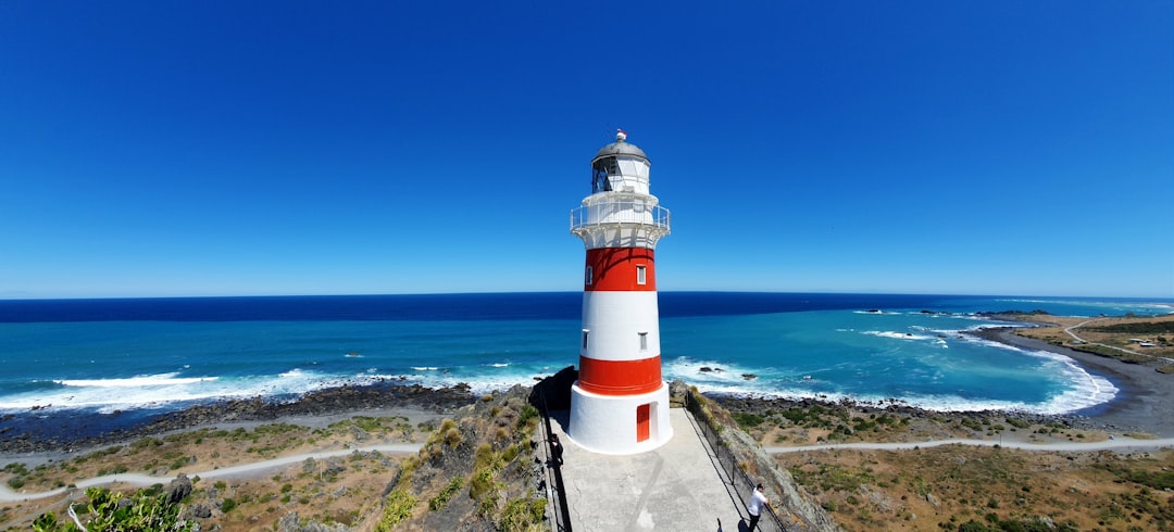 Cape Palliser Lighthouse: il faro più antico della Nuova Zelanda - Cape Palliser 5772 | Secret World Trip Planner