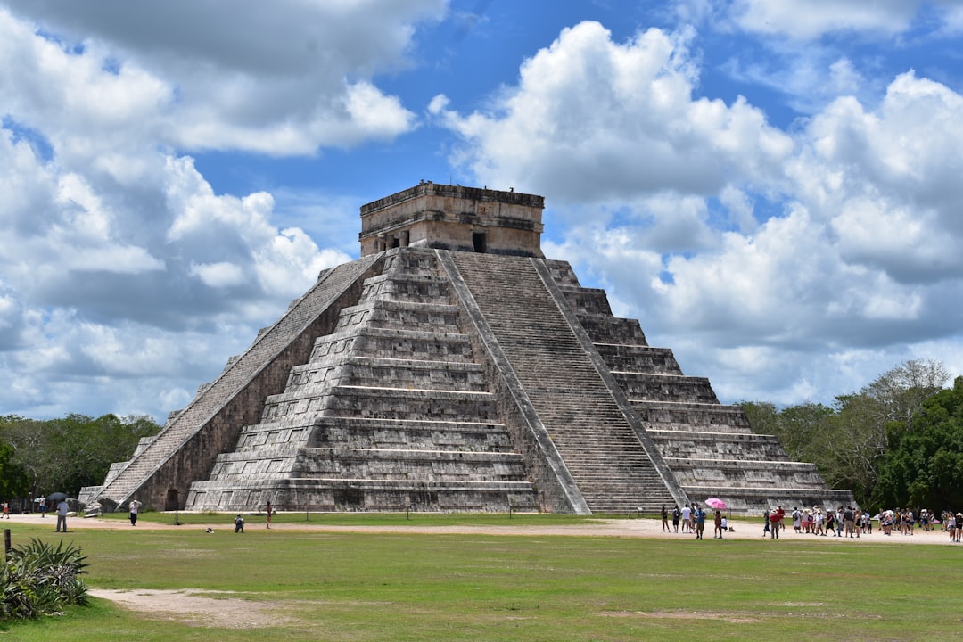 Chichén Itzá: Maya-Architektur aus Licht und Stein - 97751 Yucatán | Secret World Trip Planner