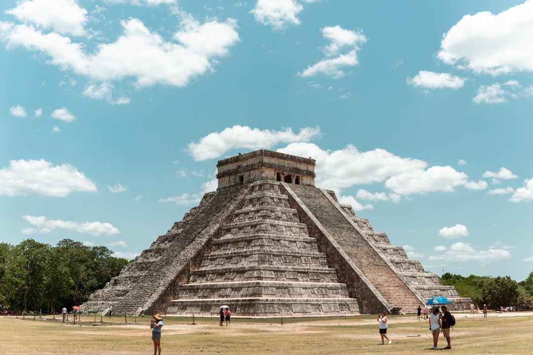 Chichén Itzá : architecture maya entre lumière et pierre - 97751 Yucatán | Secret World Trip Planner