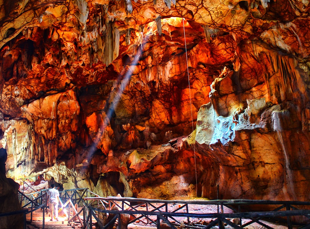 Grotta di Prometeo in Georgia: meraviglia sotterranea - 9JG2+P6R | Secret World Trip Planner