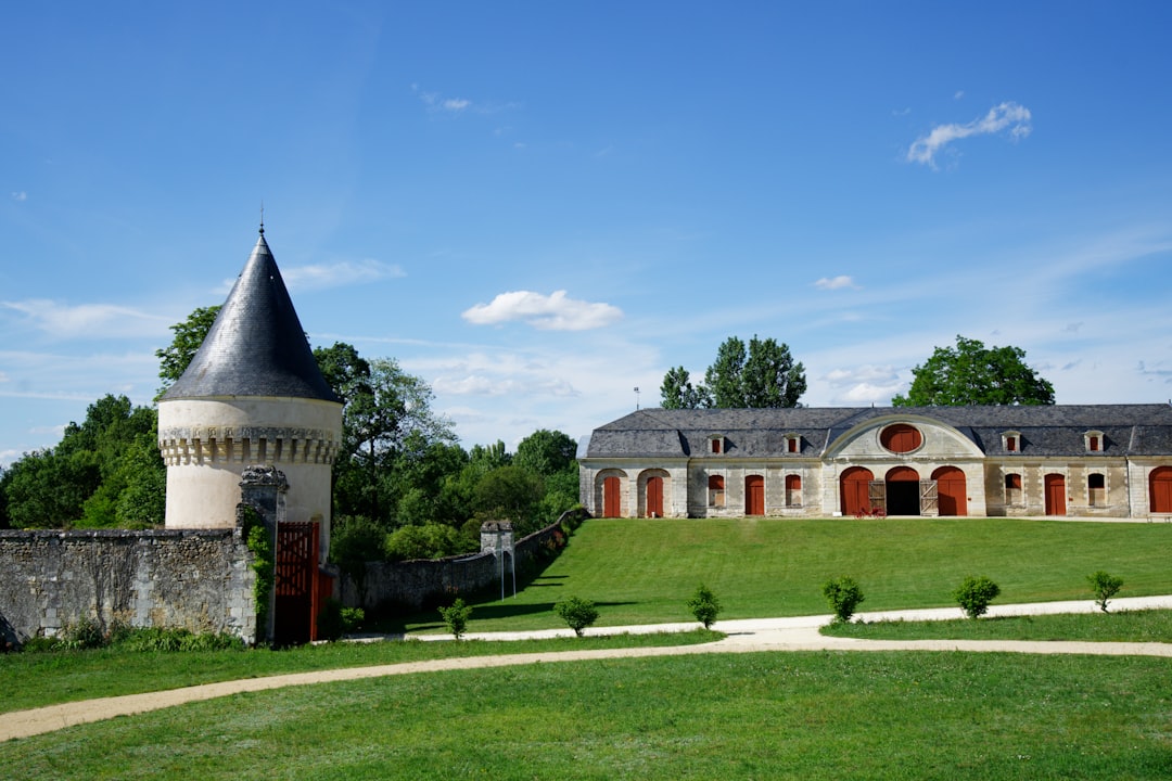 Wine Museum Brotte: vini e terroir a Châteauneuf-du-Pape - Av. Saint-Pierre de Luxembourg | Secret World Trip Planner