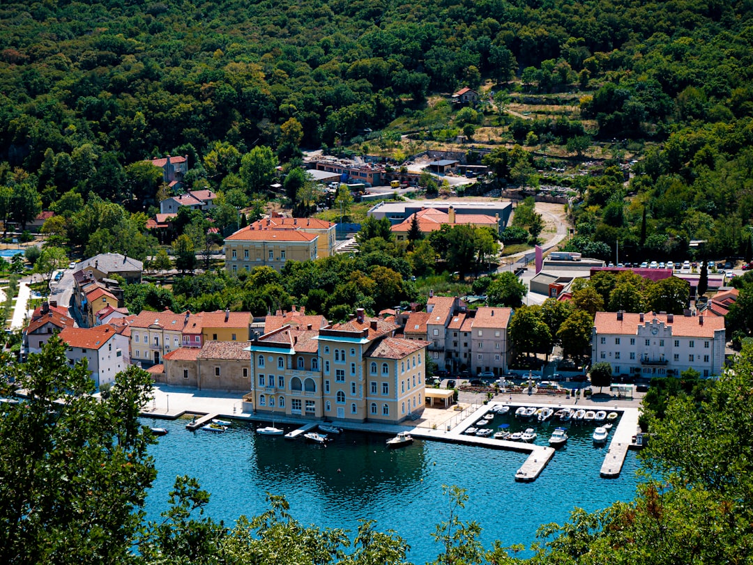 Burićevac: un angolo di natura incontaminata in Croazia - Drvenik | Secret World Trip Planner