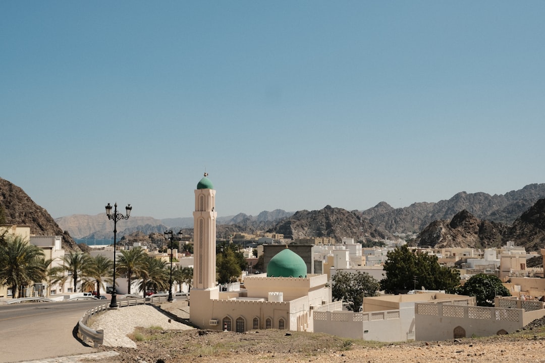 Découvrez Qarn as Sahmah : Un bijou naturel d'Oman - Hailat al Ghabara | Secret World Trip Planner