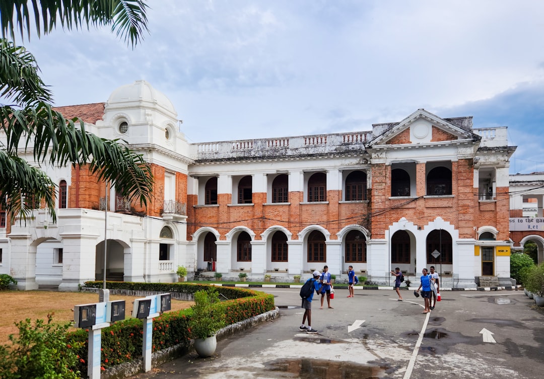 Découvrez la Library au Sri Lanka : un trésor d'histoire et de culture — Palugaswewa
