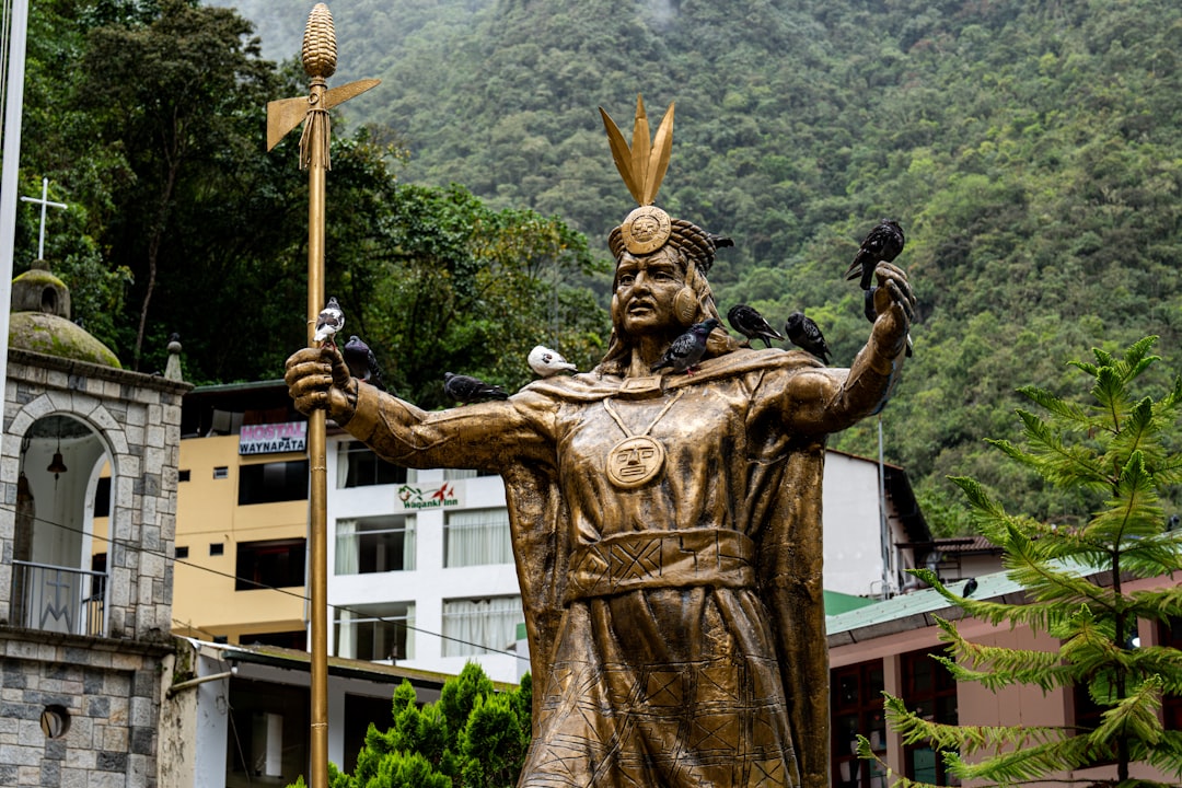 Che Guevara Statue in Santa Clara: Complete Guide - C26V+Q82 | Secret World Trip Planner
