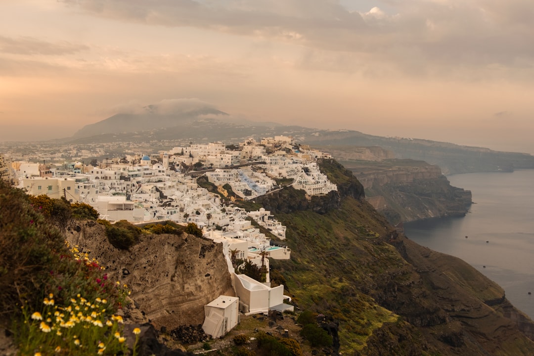 Tramonti a Oía: la magia della caldera di Santorini — Unnamed Road