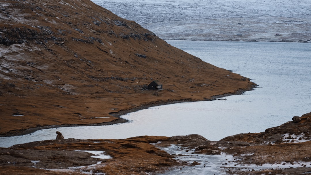 Sørvágsvatn: il lago che galleggia sull'oceano - Sørvágsvatn | Secret World Trip Planner