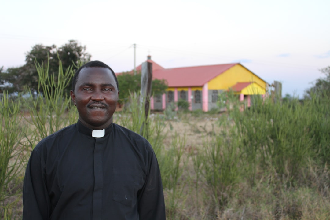 Scopri la Community Church del Kenya: un tesoro culturale - Nairobi | Secret World Trip Planner