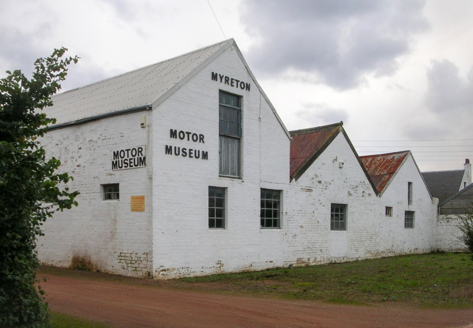 Scopri il Myreton Motor Museum: un viaggio nel tempo in Scozia - 253G+JC Longniddry | Secret World Trip Planner