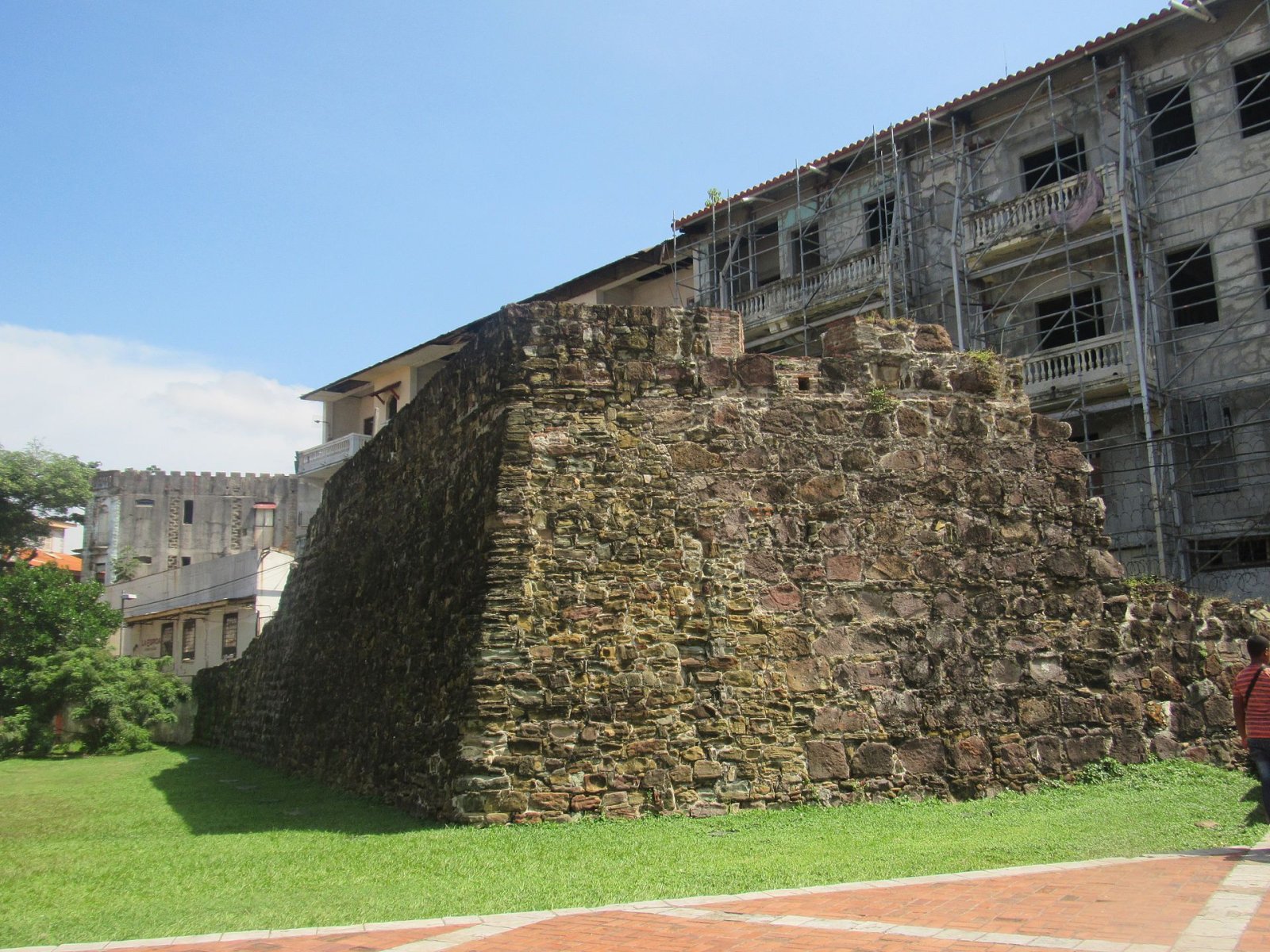 Scopri il Baluarte Mano De Tigre: un tesoro storico di Panama - Panamá | Secret World Trip Planner