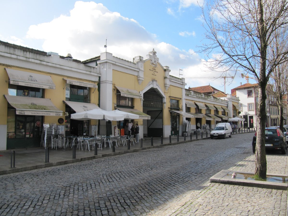 Mercado Beira-Rio: Der historische Markt am Douro - Av. de Ramos Pinto 148 | Secret World Trip Planner