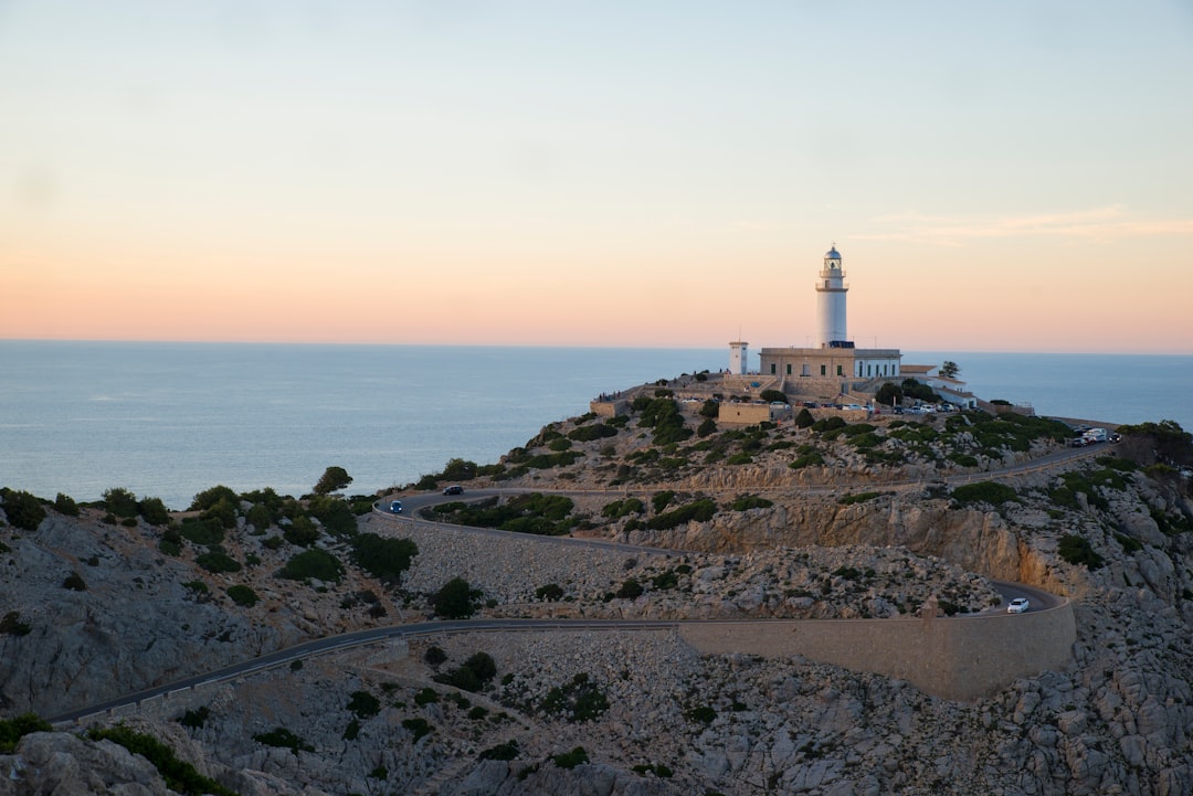 Cape Murro di Porco Lighthouse: A Beacon in Sicily - Str. Capo Murro di Porco | Secret World Trip Planner