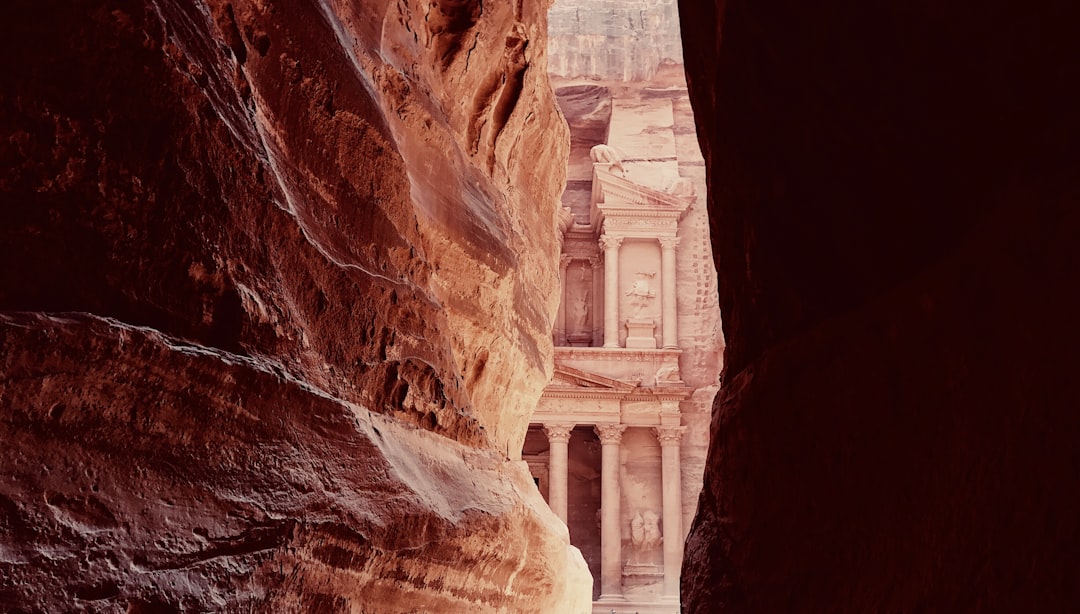 Piccola Petra: il gioiello nascosto dei Nabatei — 9CFX+MV2