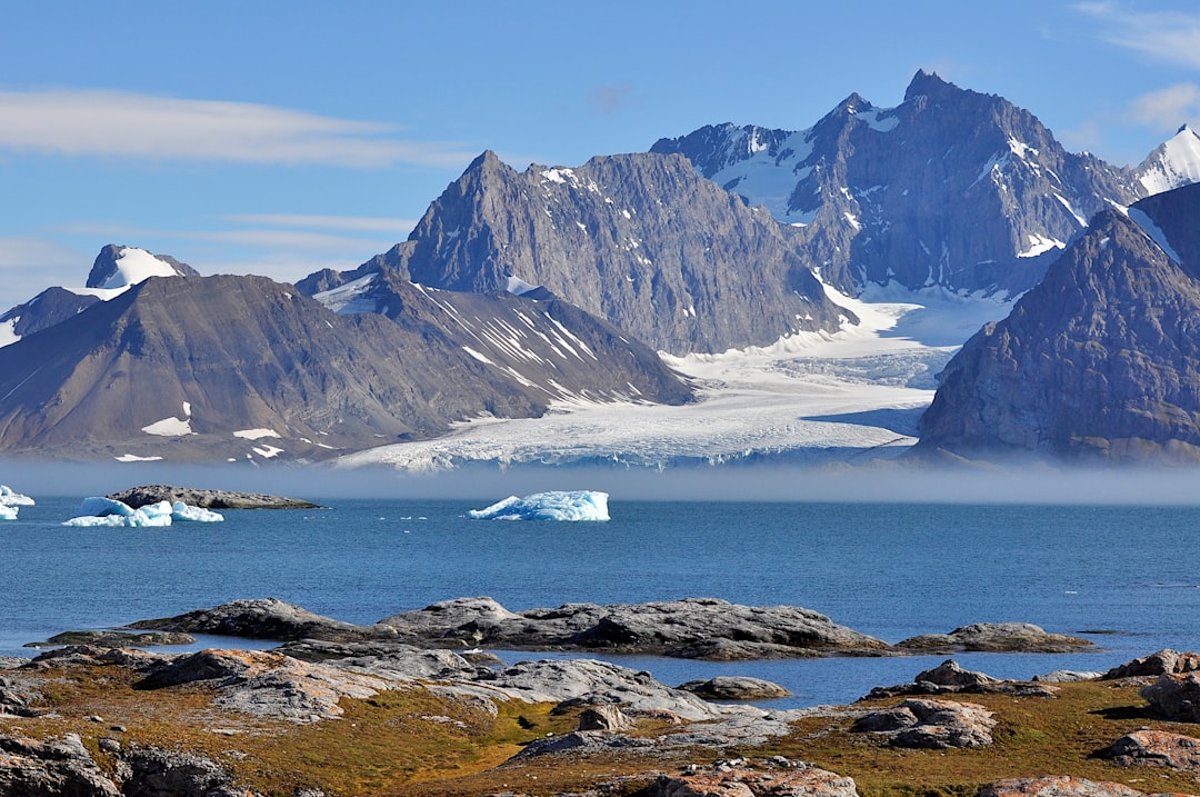 Découvrez l'Arctique : un voyage au cœur du changement climatique | Secret World Trip Planner
