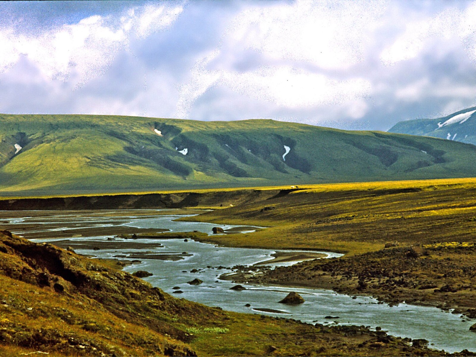 Découvrez Landmannahellir : la grotte enchanteresse d'Islande — Island